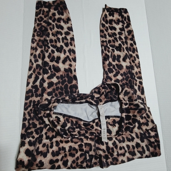 Leopard Leggins, Size Medium, Womens - Picture 1 of 7